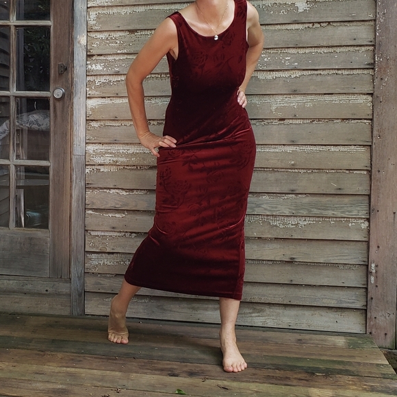 VTG 90s Wine red velvet Tank Dress Maxi with embossed Rose pattern - Picture 4 of 9